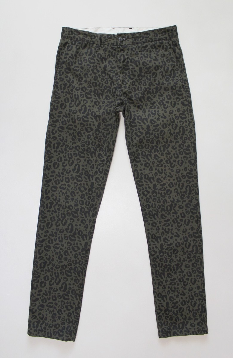 Men CARHARTT WIP Johnson Pant Animal Panther Print Cypress Men CARHARTT WIP Johnson Pant Animal Panther Print Cypress