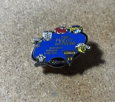 2010 MAGIC WEEKEND ENAMEL RUGBY LEAGUE SUPPORTERS BADGE LEEDS RHINOS WARRINGTON