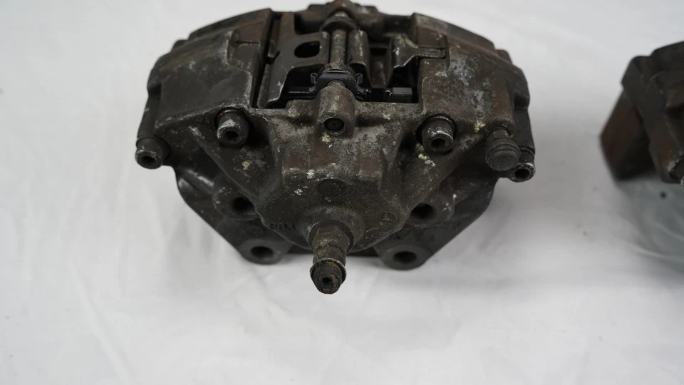 OEM 2000-2002 Mercedes-Benz S430 S500 CL500 Rear Brake Calipers Left Right - Image 4 of 4