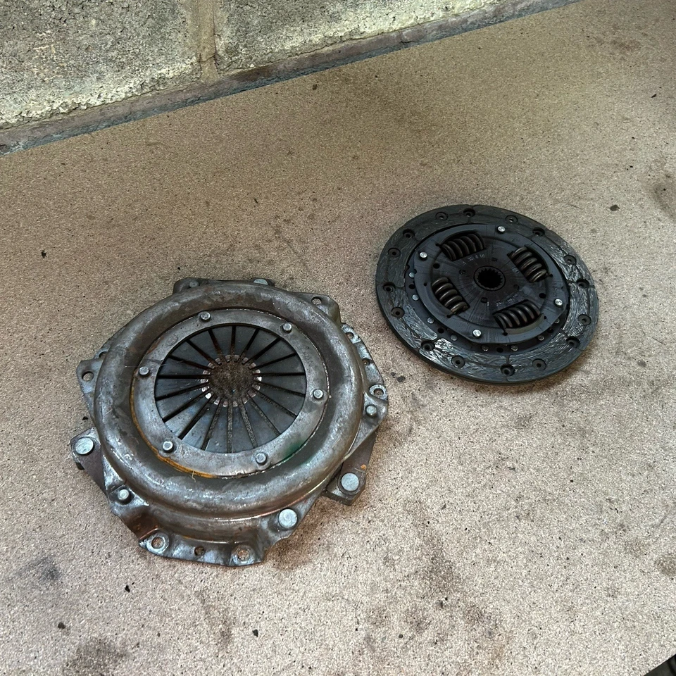 Peugeot 206 Clutch And Pressure Plate 1.4 8v Petrol 20,000 Miles 1998-2009 - Image 2 of 4