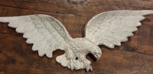 Vintage Cast Metal White American Eagle 22” Wall Plaque Patriotic Garage USA