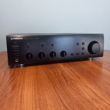 PIONEER A404R. GOOD CONDITION.  WITH  REMOTE CONTROL.