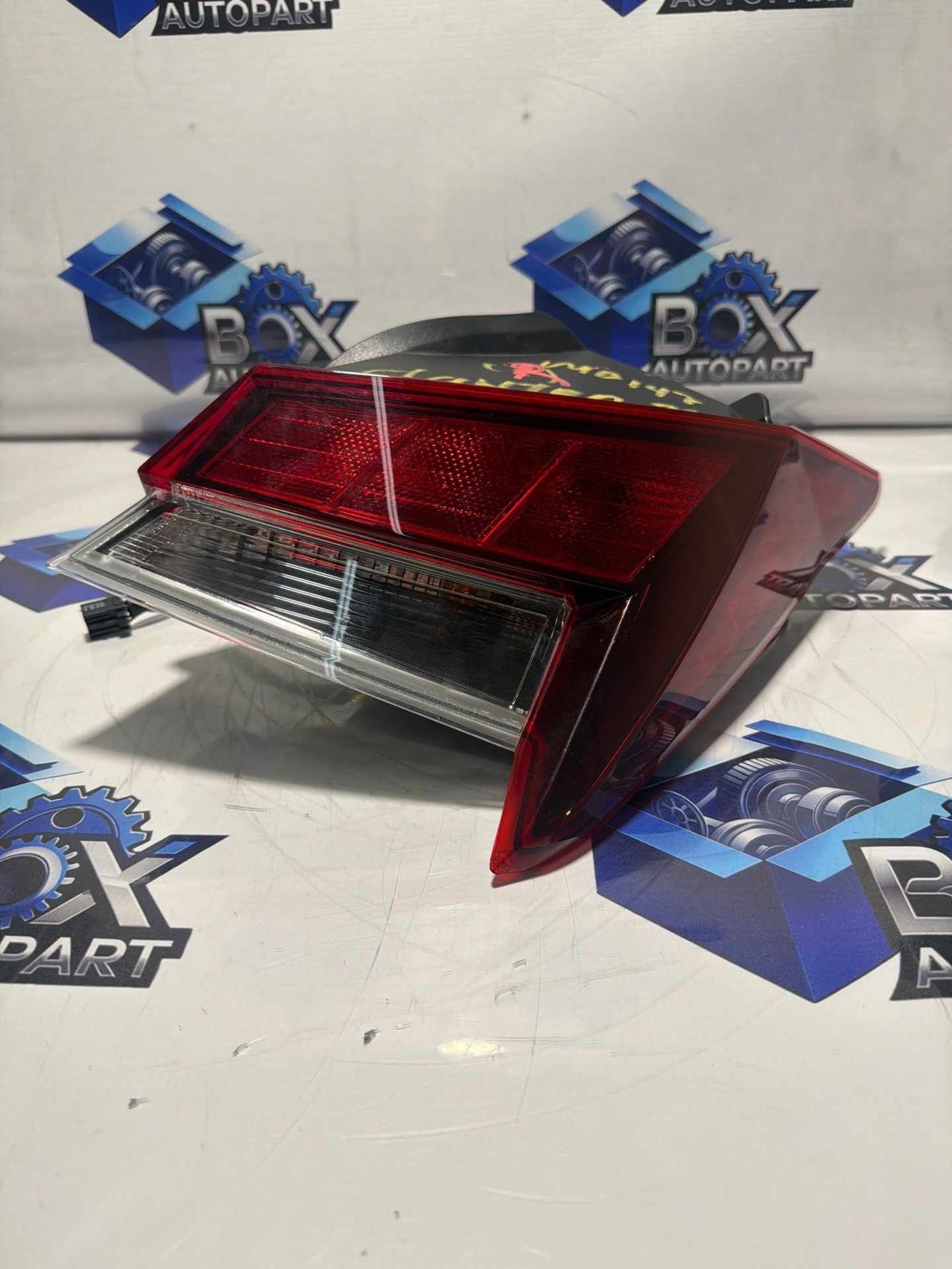 2021-2025 HYUNDAI ELANTRA Tail Light Tail Lamp Right Passenger Side OEM
