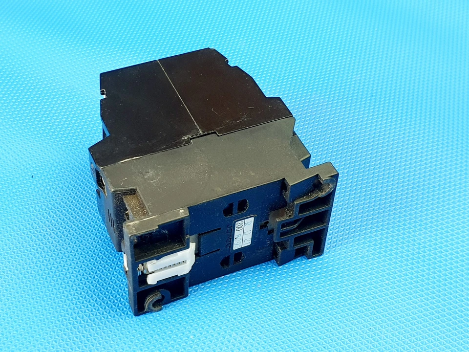 Guilin Machine Tools GC3-12/01 Protector magnético 220-240V Foto 3 de 4