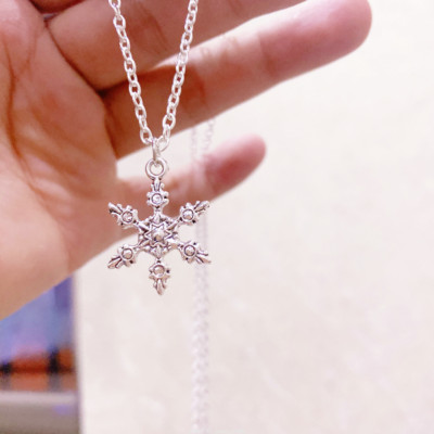 Women Rhinestone Snowflake Pendant Long Chain Sweater Necklace Jewelry Solid Women Rhinestone Snowflake Pendant Long Chain Sweater Necklace Jewelry Solid