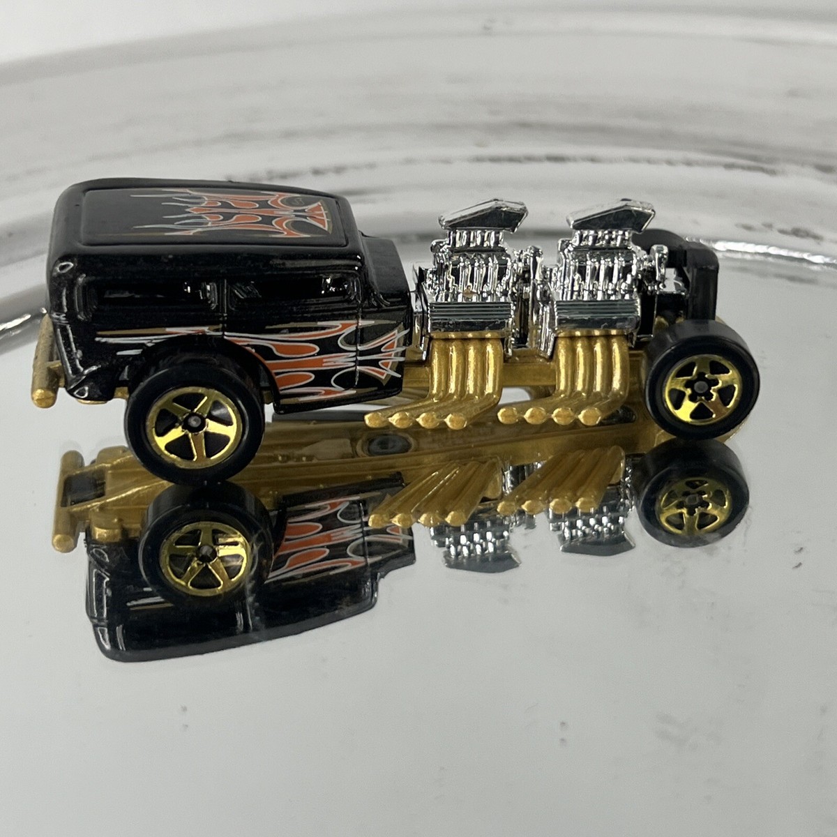 1996 HOT WHEELS WAY 2 FAST BLACK & GOLD 1:64 DIECAST 3 1/8