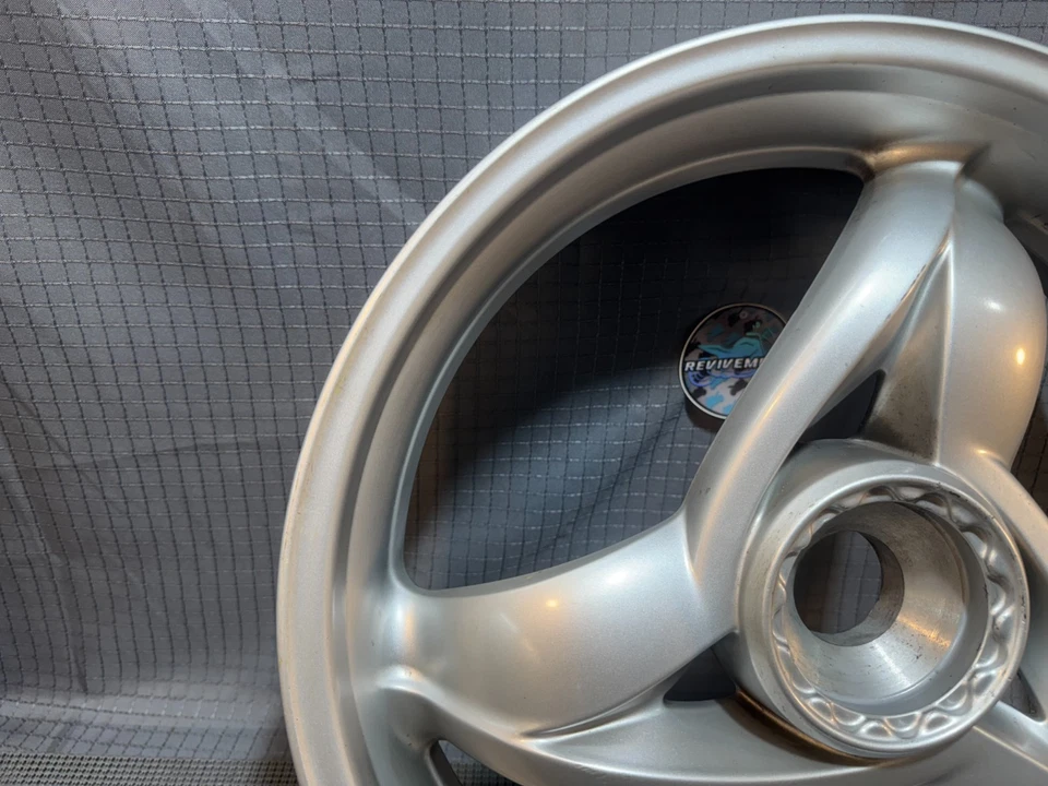 Llanta trasera recta BMW F650CS F650 2003 00-03 Foto 3 de 4