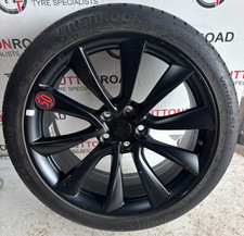 TESLA SPARE WHEEL + 235/40 19 96W VENTUS S1 EVO 6.2mm TREAD