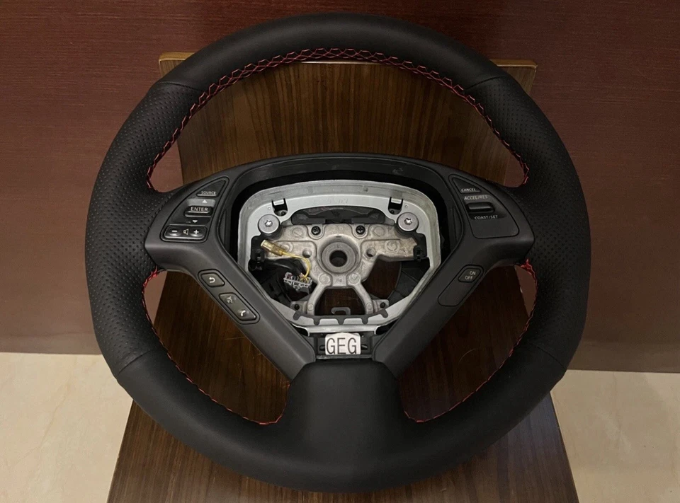 08-13 Infiniti G37 COUPE Volante Cuero Costuras Rojo Foto 3 de 4