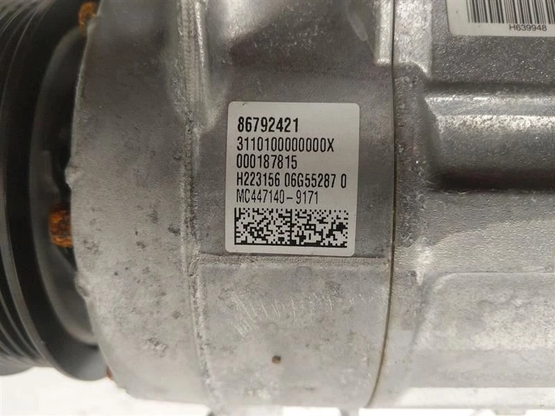 AC Compressor 3.6L OE 86792426 for 2023 GMC Acadia 2796666 - Image 3 of 4