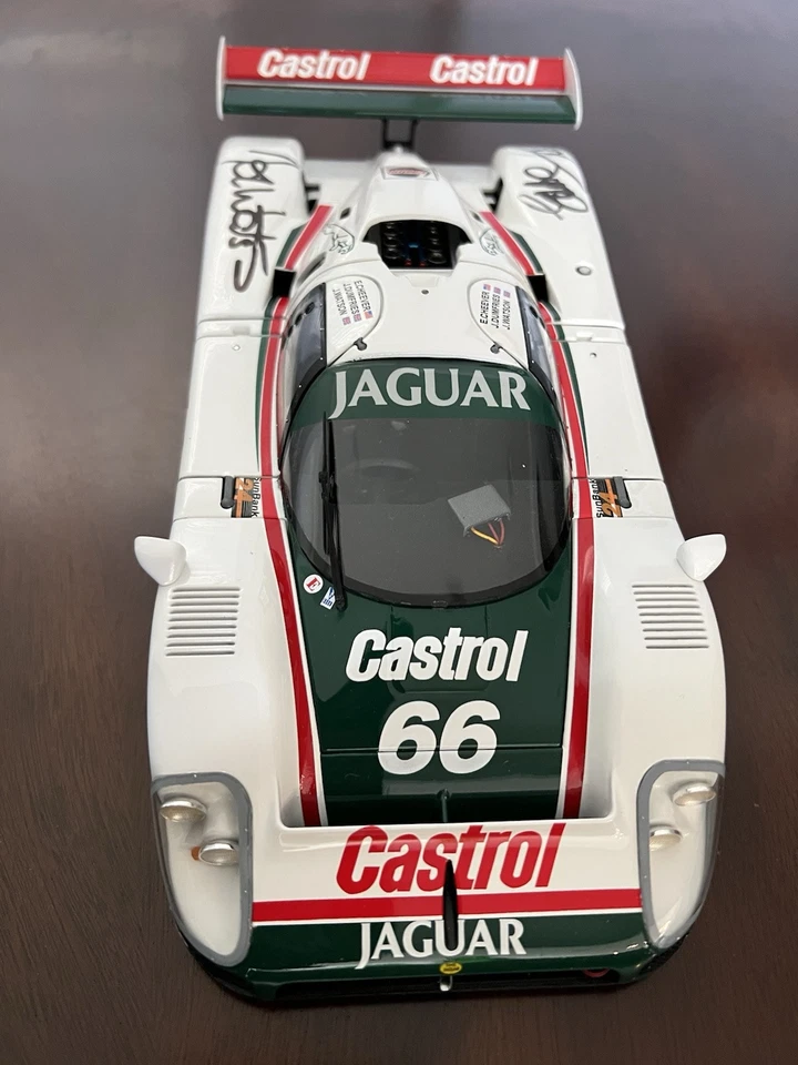 Conductor firmado: John Watson / Eddie Cheever Exoto 1:18 Jaguar XJR9 1988 IMSA #66 Foto 3 de 4
