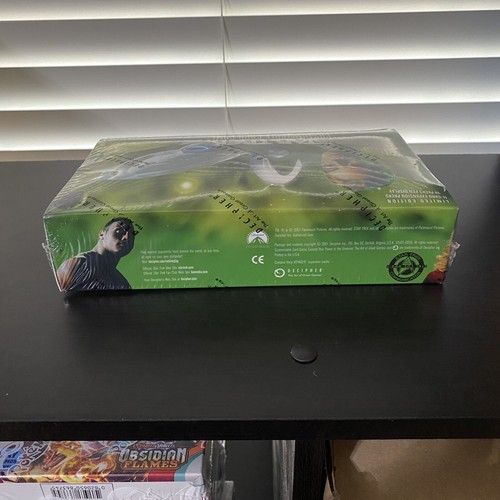 Star Trek CCG Decipher Voyager SEALED Booster Box TCG NEW SEALED - Picture 4 of 6