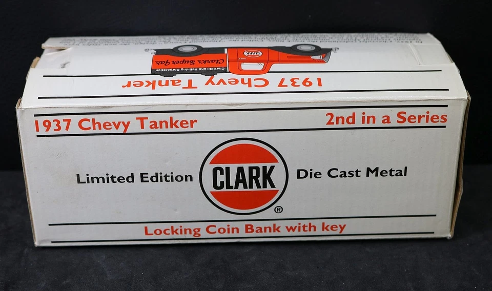 Chevy Tanker Truck 1937 1/25 Clark Orange  Bank Liberty Classic Mint NIB #821 - Image 3 of 4