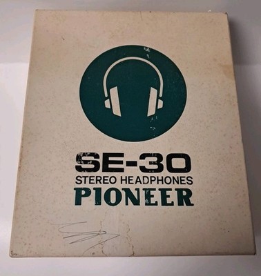 Vintage Pioneer SE-30 Stereo Headphones White 1/4'' 6.35 MM Plug In Box Untested 