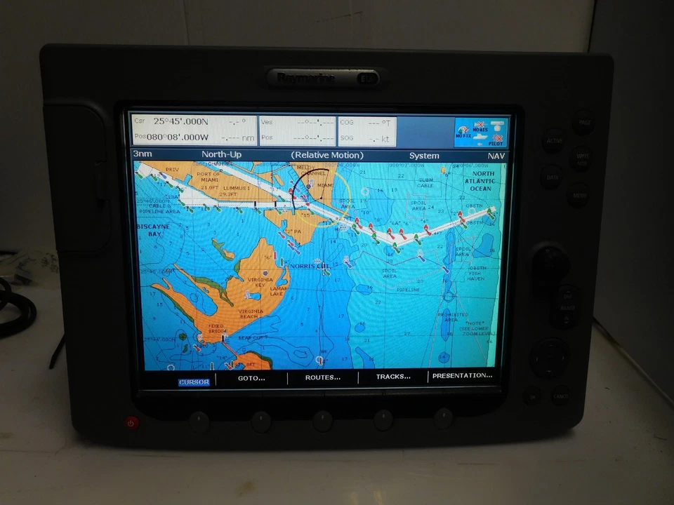 Pantalla MFD Raymarine E120 Classic Chartplotter Foto 3 de 4