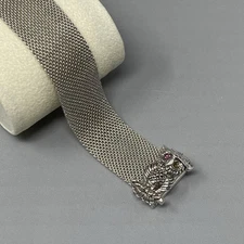 Sarah Coventry Bracelet Silver Tone Mesh Chain Owl Fold Over Clasp Vintage 6.75"