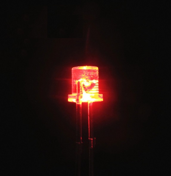 100pcs New 5mm Red Flat Top LED Lamp Super Bright Wide Angle Leds FREE SHIPPING