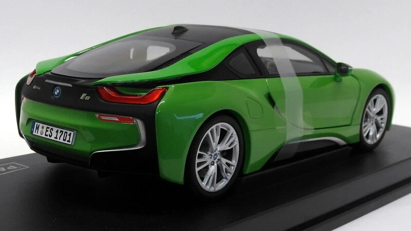 Paragon 1/18 Scale Diecast - PA-97086 BMW i8 Java Green - Image 4 of 4