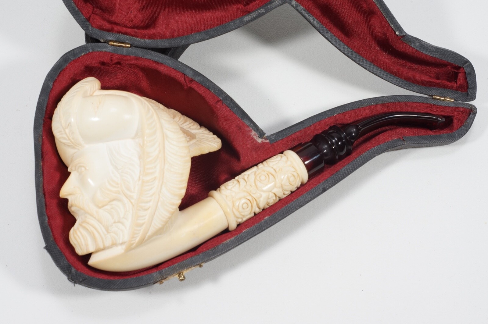 Meerschaum Pipe With Original Case- NO RESERVE!