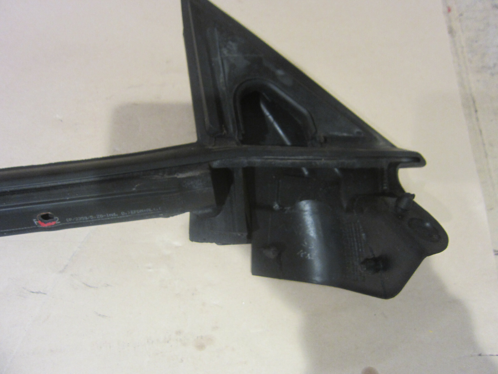 Ferrari 458 - RH Right Door Outer Edge Gasket Seal Rubber - P/N 81361200