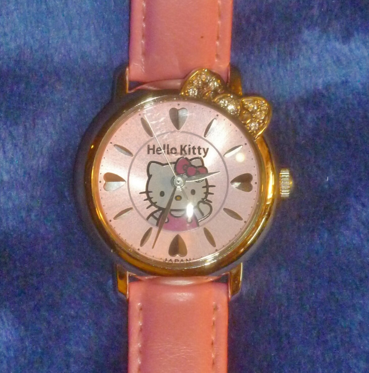 Hello Kitty Gold Watch with Pink Bow Hello Kitty Pink Leather Strap With Pink & Gold Bow Watch  main image 4