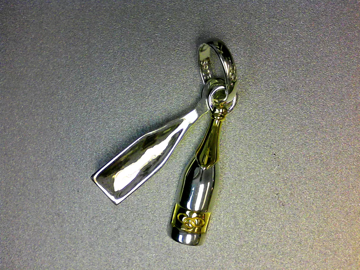 Links of london shop champagne charm