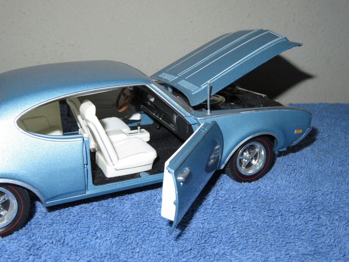 Ertlアーテル/'69 Oldsmobileオールド 442 W30 1/18 RESTORATION PROJECT CAR 1969 442 OLDSMOBILE LIMITED EDITION