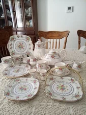 Royal Albert Petit Point 41 Piece Breakfast Set
