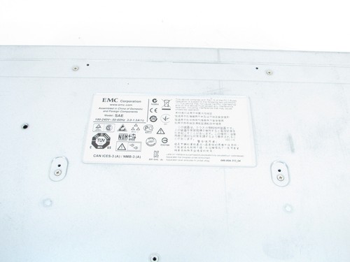 EMC SAE 25 Bay 2x 303-104-000E NA Controllers Storage Array w/ 2x PSU No Drives - Picture 2 of 6