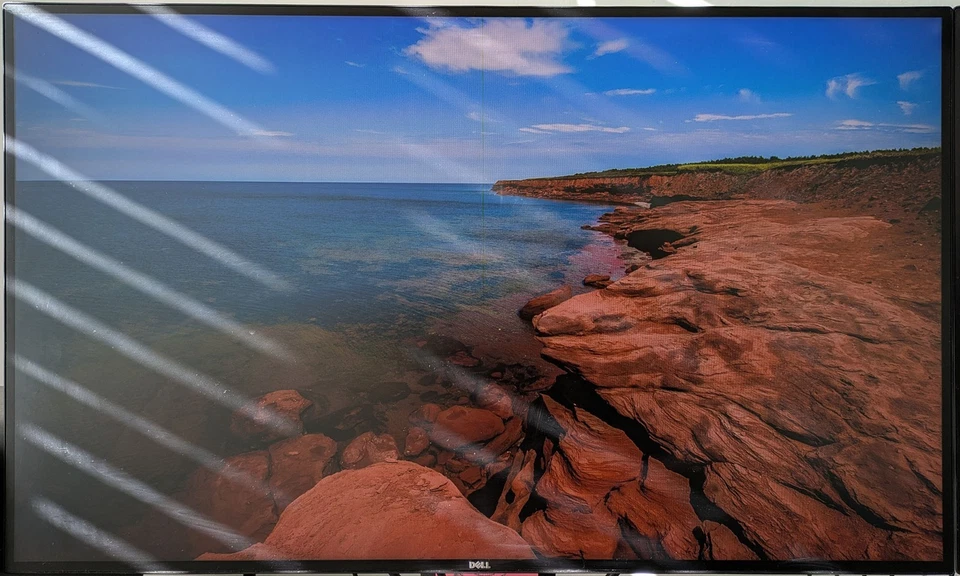 Dell UltraSharp U2717D 27" 1440p Monitor, Stand and cables included - Image 3 of 4