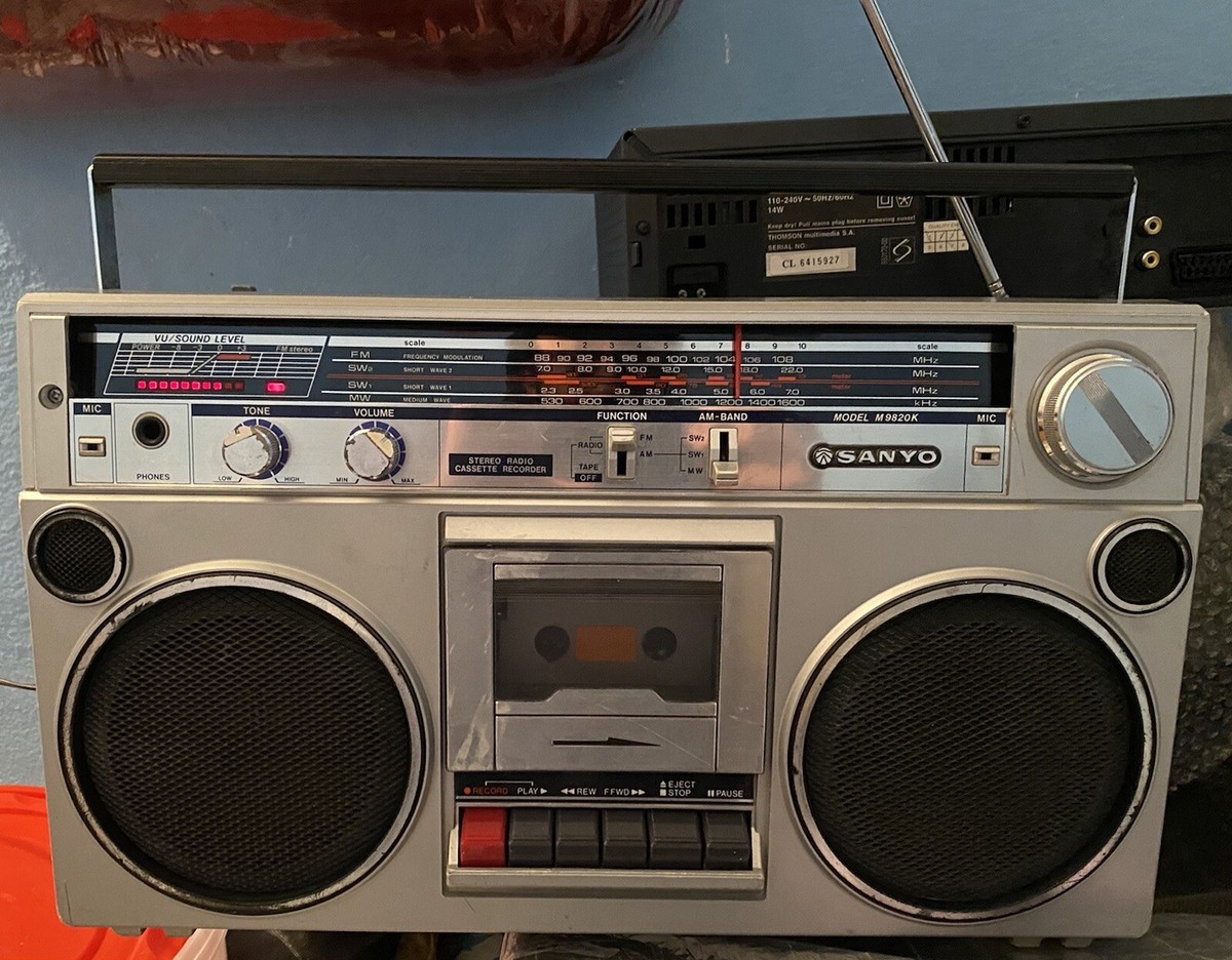 Vintage Rare SANYO M9820K BOOMBOX Radio & Cassette Recorder/Player