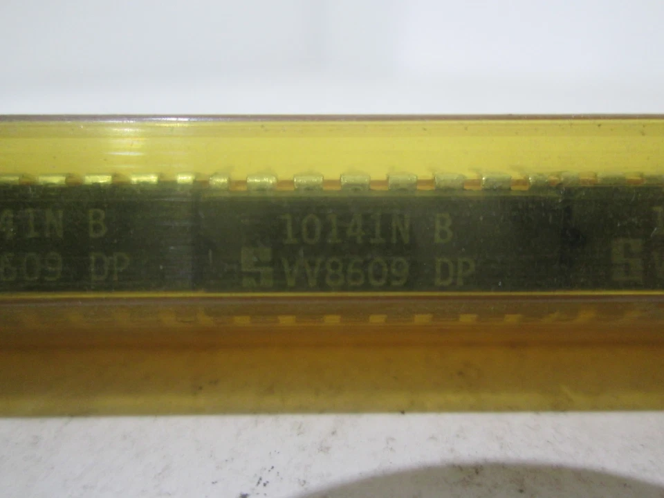 Signetics, 10141N, W8609, Circuito Integrado, Nuevo, Lote de 25 Foto 3 de 4