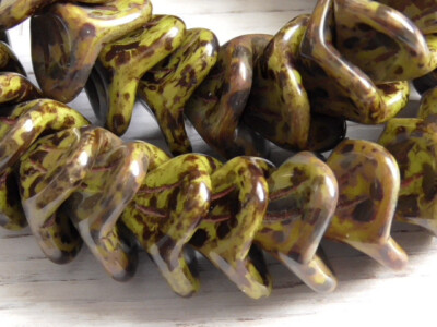 8 - 12x10mm CZECH GLASS OPAQUE LIME GASPEITE PICASSO 3 PETAL BELL TRUMPET FLOWER