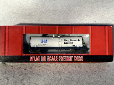 Nice Atlas Single Dry Branch  (DBK) Kaolin Single Dome Tank Car HO