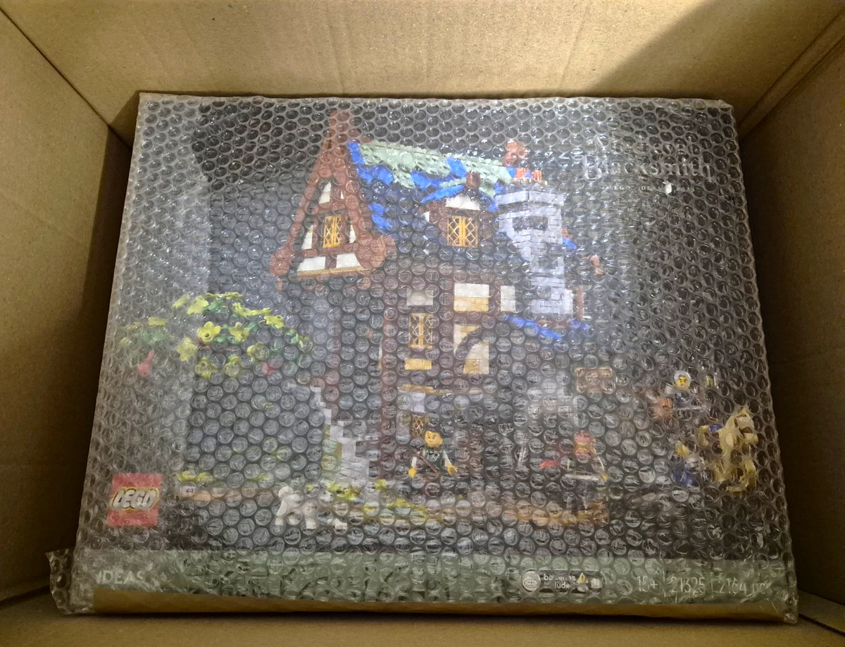 LEGO Ideas Mittelalterliche Schmiede 21325 – 2708 Teile, vollständiges Set 18+