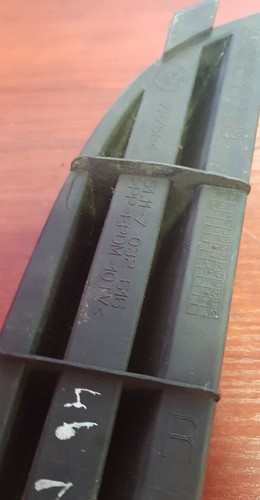 BMW 3ER E46 FL FACELIFT STOßSTANGE VORNE GRILL RECHTE SEITE 7032616