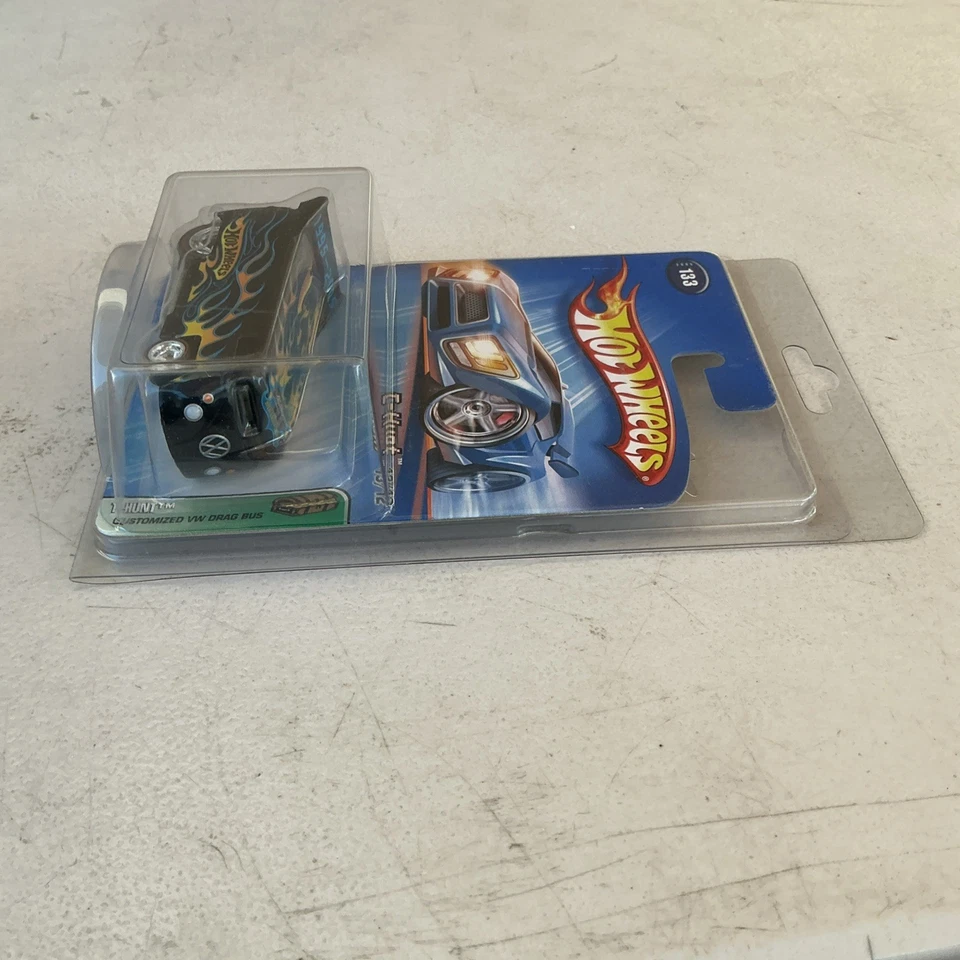 Q9-91 Hot Wheels Treasure Hunt - Autobús de arrastre VW personalizado - 2005 - #133 - Nuevo en caja Foto 3 de 4