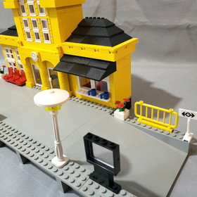 Lego 1991 Train 9V set 4554 Metro Station with Minifigures & Instructions
