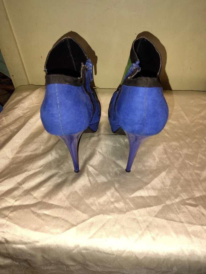 Blue/Green Enclosed Heels w/ Open Toe  WomensSz. 8 - Image 3 of 4