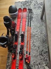 neuw. Skiausrüstung Schuhe Ski Stöcke Helm