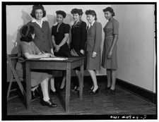 Photo:Washington D.C. Eleanor Roosevelt Hostess with Women 1940s Photo