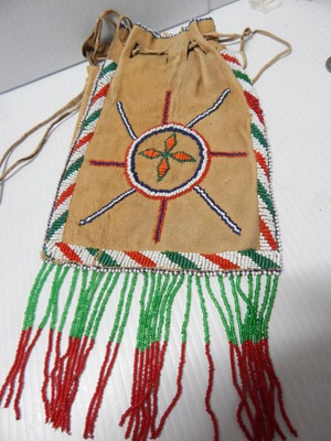 #ad ANTIQUE VINTAGE MESCALERO APACHE WOMEN#x27;S BEADED DICE BAG POUCH CLEAN NICE $568.50