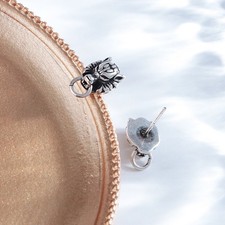 Hot Game Final Fantasy Cloud Strife Wolf Stud Earrings For Men Women Gift