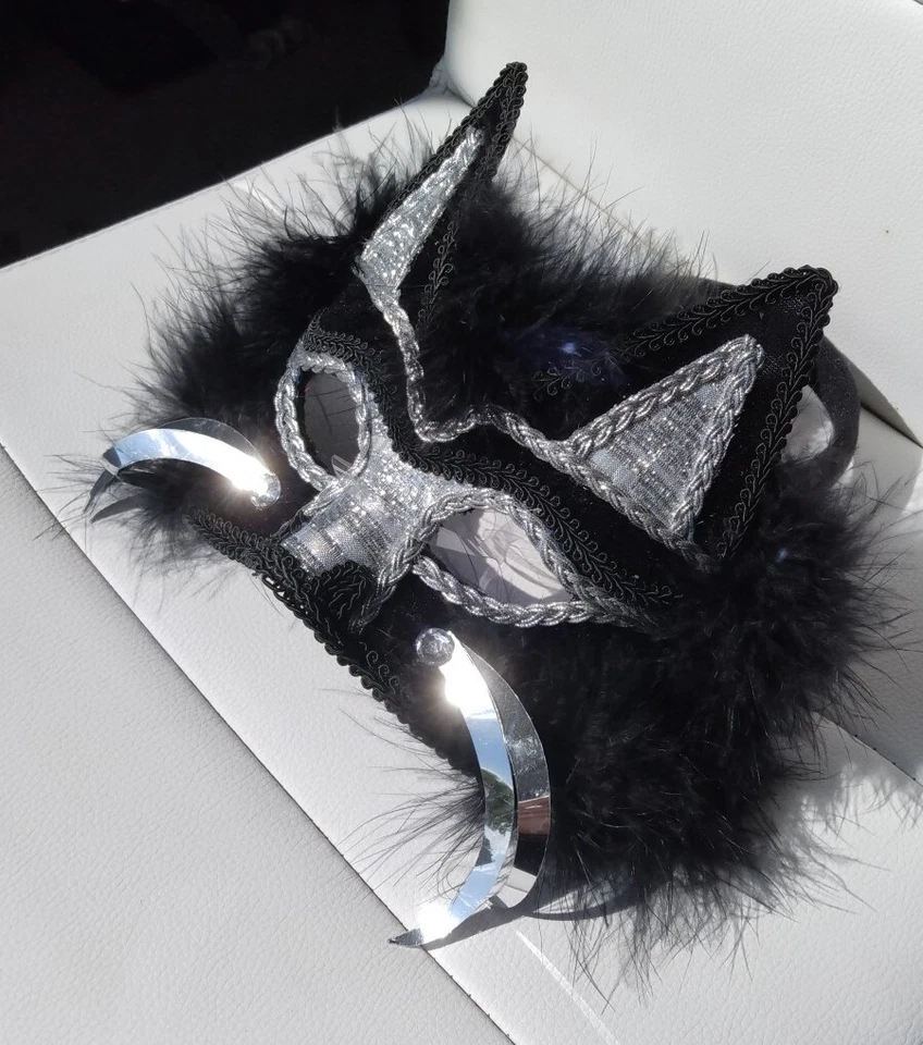 Halloween Masquerade Cat Mask Silver - Изображение 2 из 3