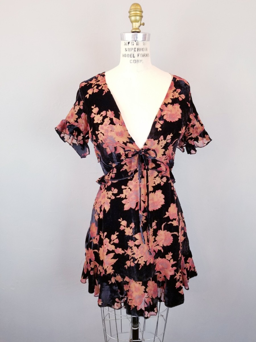 Dress Forum Women's Size Small Floral Burnout Velvet Dress New w/ Tags | eBay Dress Forum Women's Size Small Floral Burnout Velvet Dress New w/ Tags | eBay