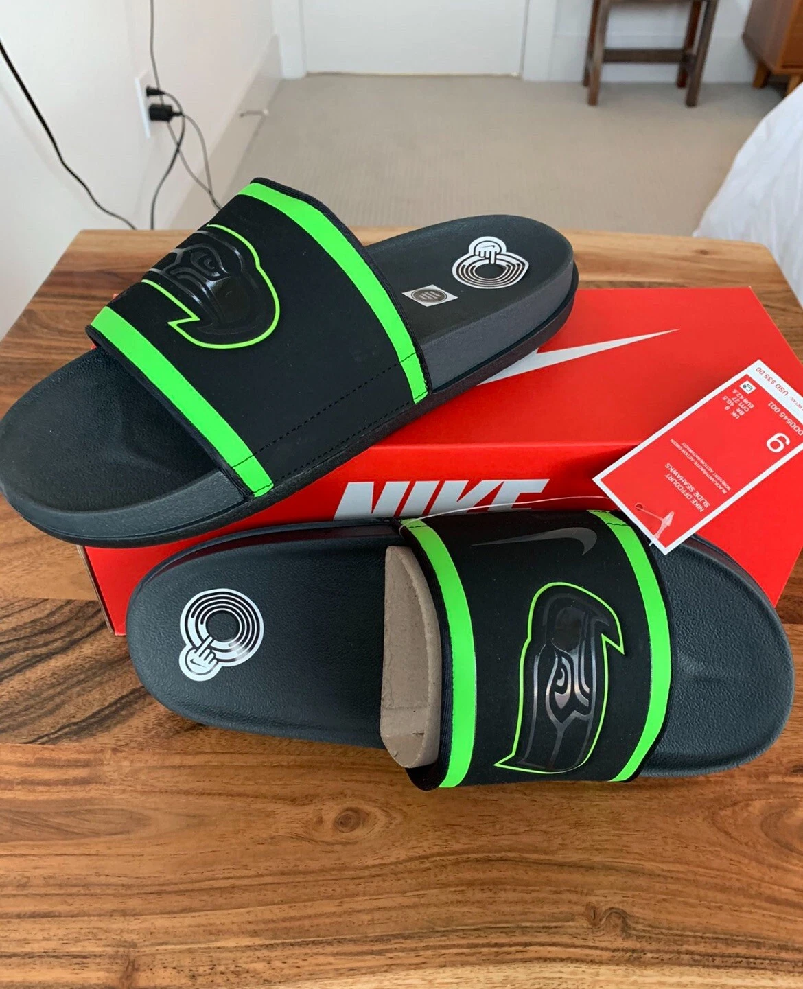Sandali Nike Offcourt Slides Seattle Seahawks da uomo taglia 9 calcio NFL nuovi
