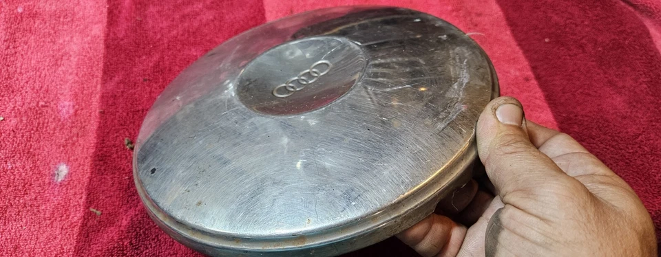 Оригинальный винтажный классический хромированный металлический центральный колпак ступицы обода колеса 8,75 дюйма для Audi 100 шт. - Изображение 3 из 3