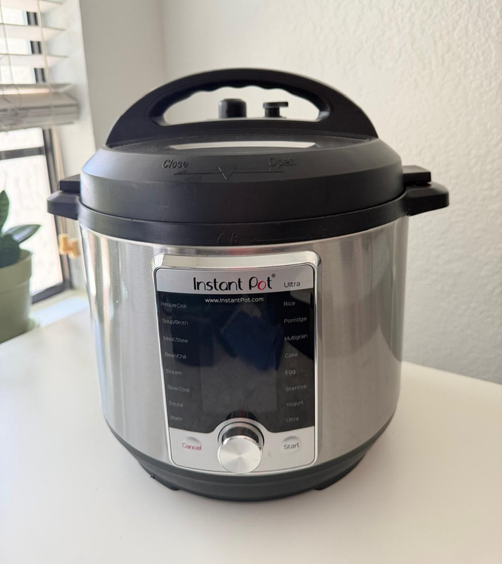 Instant Pot Ultra 60 6 Quart 10-in-1 Multi-Use Programmable Pressure Cooker