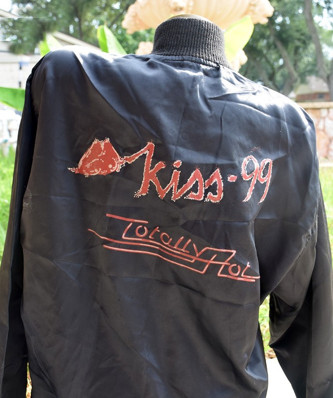 Vintage KISS 99 "Totally Hot" Women's Size M Black Satin Jacket Snap-Front Coat