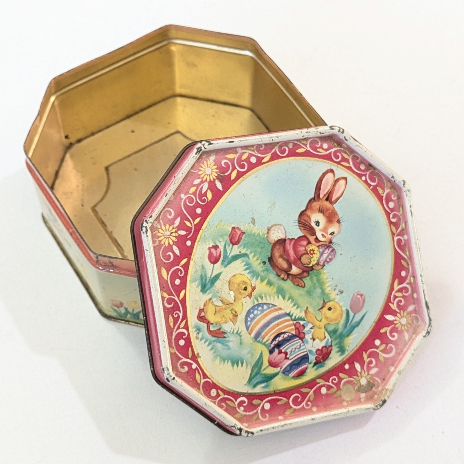 Vintage Easter Tin w/Lid Bunny Rabbit Chicks Eggs Octagon Container Box Holland